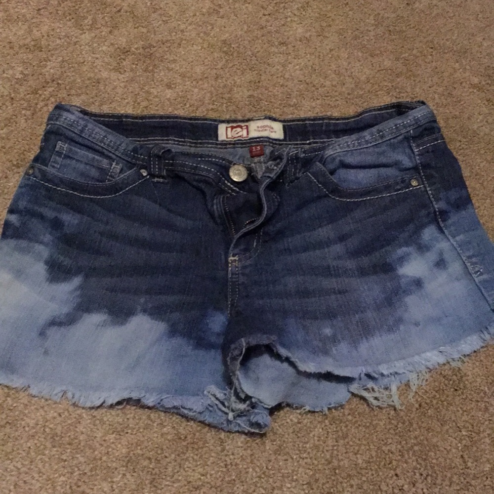 🛍5/$20🛍L.e.i Faded Style Jean Shorts